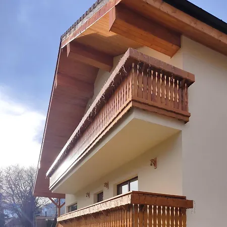 Friends & Family Mountain Chalet Moieciu de Jos